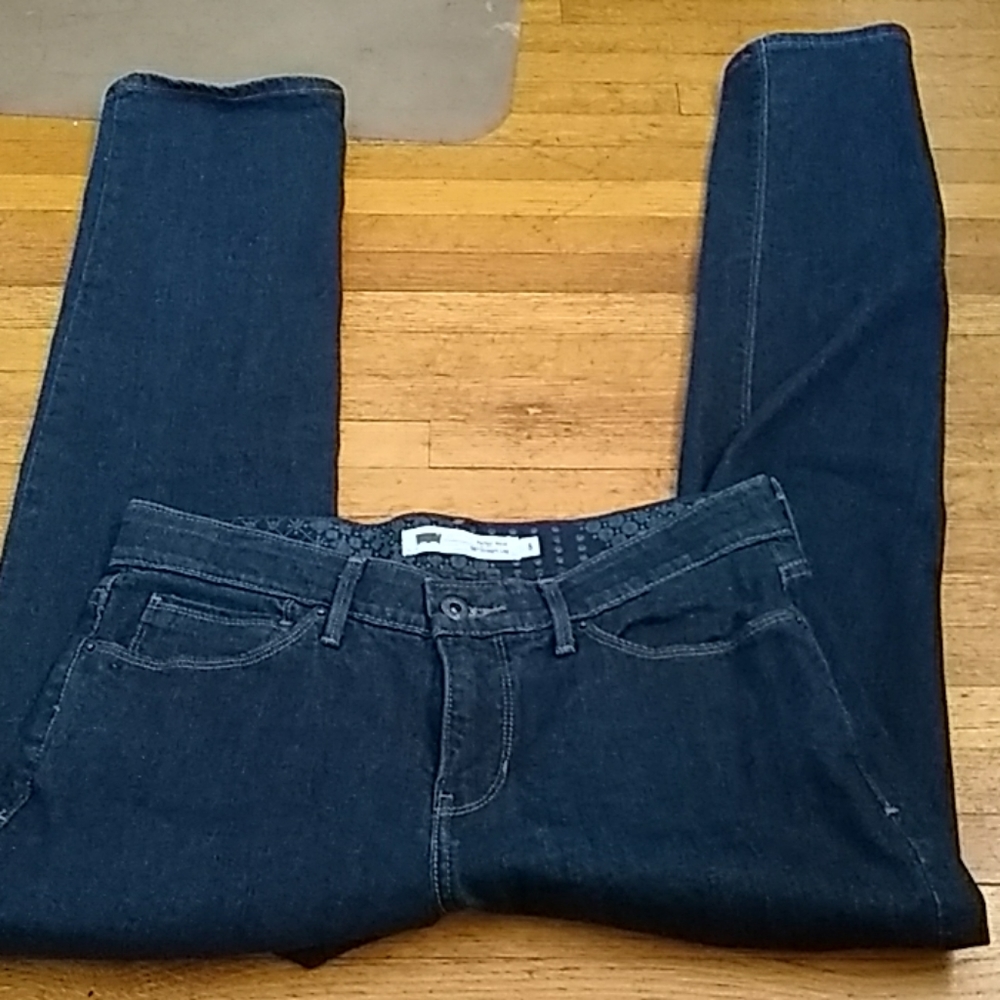 Levi 525 straight leg 8